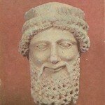 Голова бородатого мужчины в венке из листьев. 520-490 годы до н.э. Известняк. Из Пергамоса, область Ларнака (Ларнака, Археологический музей)